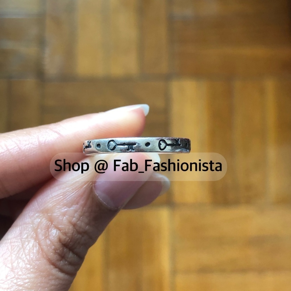 James Avery Retired Key Stacker Ring